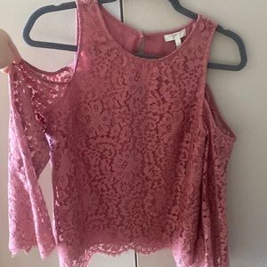 Pink floral lace blouse with shoulder cutout